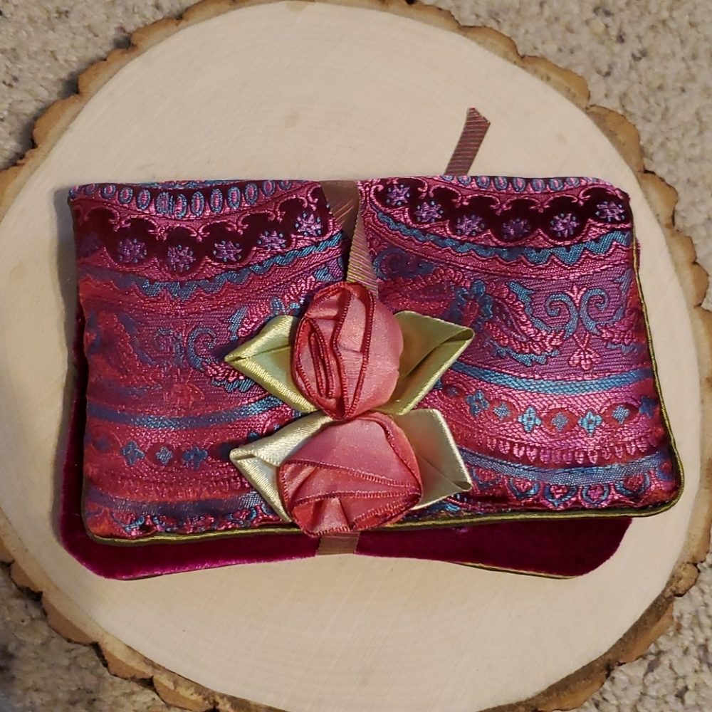 Pink & Blue Flower Design Folding Jewelry Holder